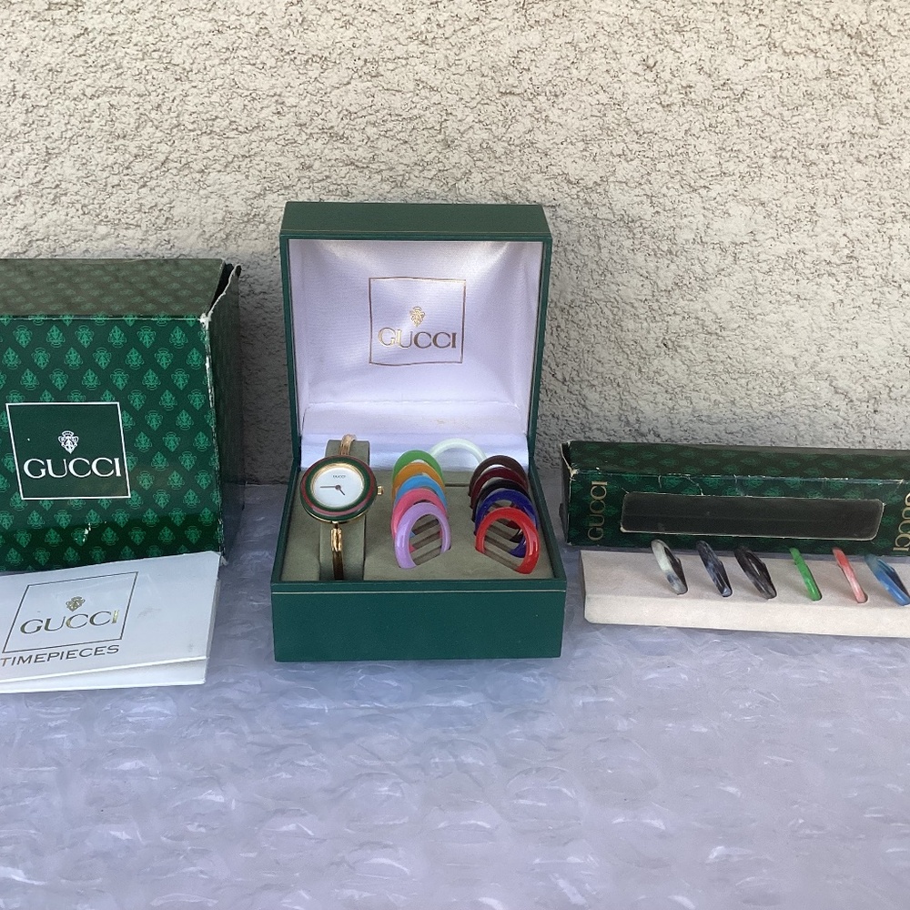 Vintage Gucci 11/12.2 Interchangeable Bezel Watch Near Mint Preowned Condition